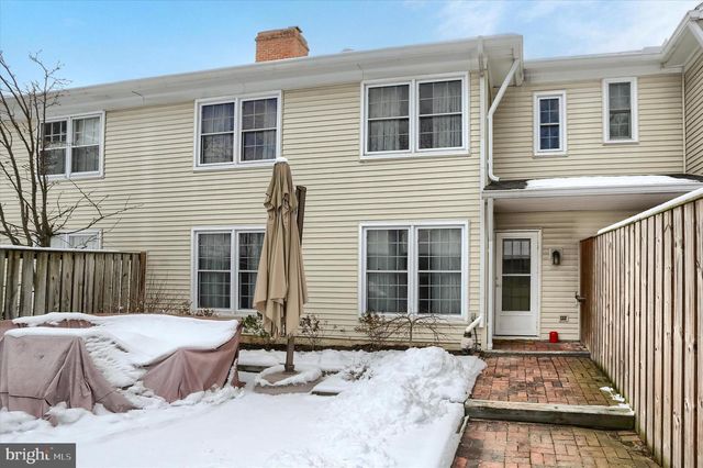 18 KINGS ARMS, Mechanicsburg, PA 17050