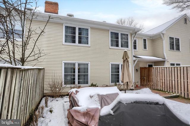 18 KINGS ARMS, Mechanicsburg, PA 17050