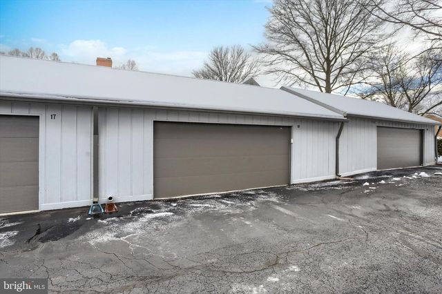 18 KINGS ARMS, Mechanicsburg, PA 17050