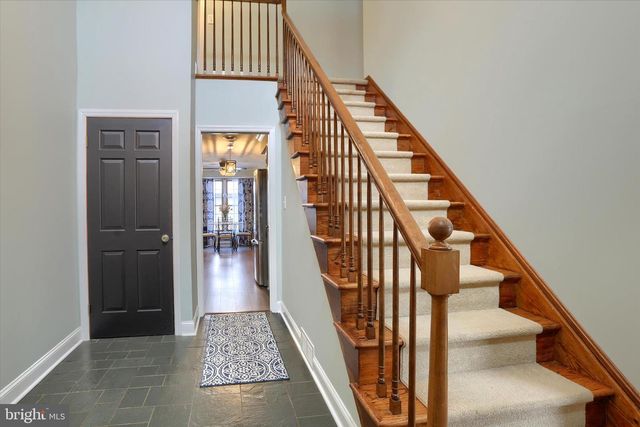 18 KINGS ARMS, Mechanicsburg, PA 17050