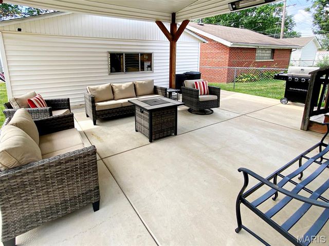 5750 Potomac Street, St Louis, MO 63139