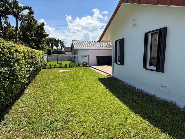 13255 NW 8th Street 13255, Miami, FL 33182