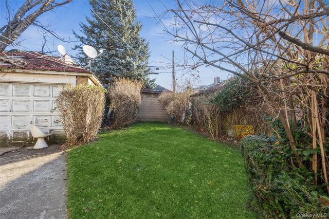 717 E 37th Street, Brooklyn, NY 11203