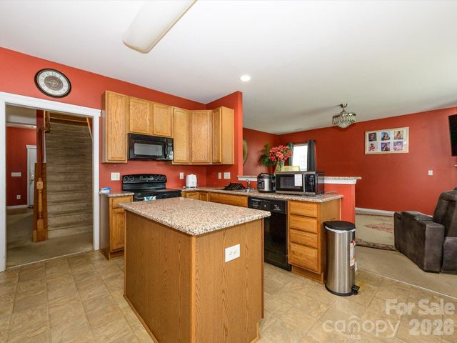 5424 Nightshade Oaks Drive, Charlotte, NC 28227