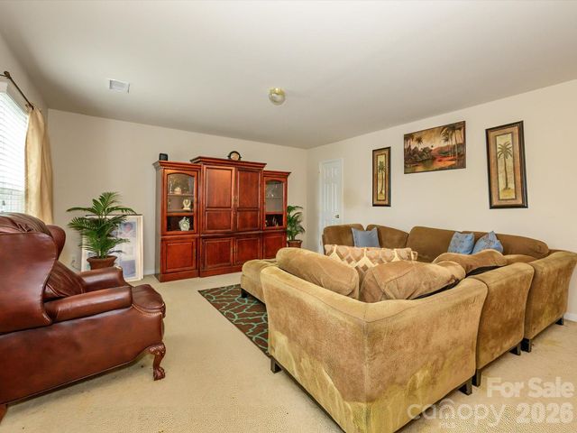 5424 Nightshade Oaks Drive, Charlotte, NC 28227