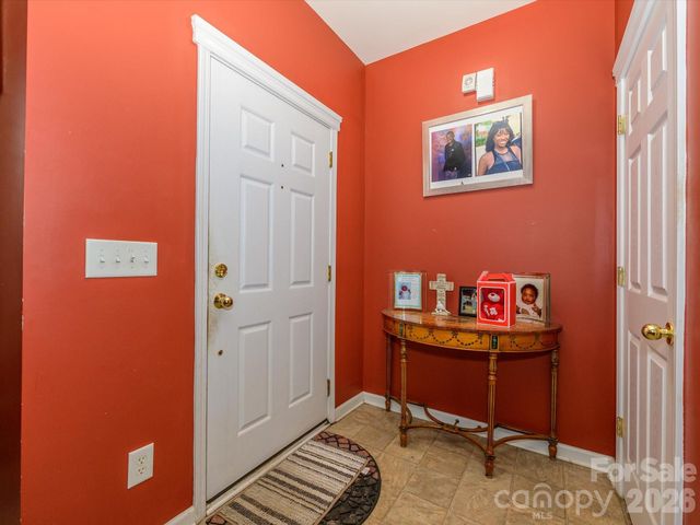 5424 Nightshade Oaks Drive, Charlotte, NC 28227