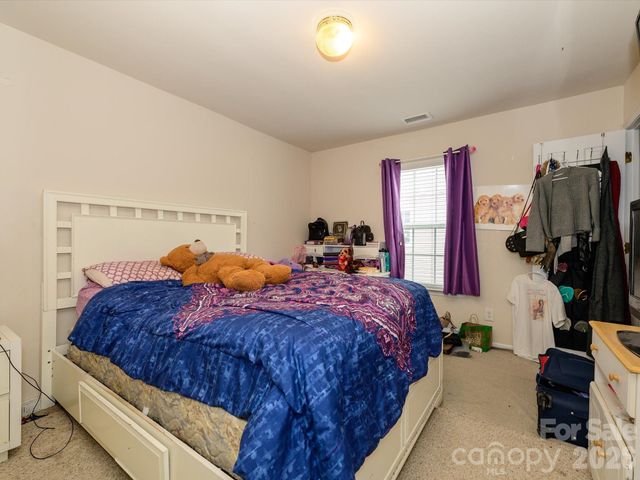 5424 Nightshade Oaks Drive, Charlotte, NC 28227