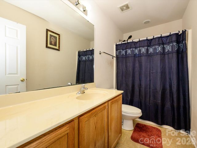 5424 Nightshade Oaks Drive, Charlotte, NC 28227