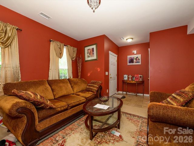 5424 Nightshade Oaks Drive, Charlotte, NC 28227