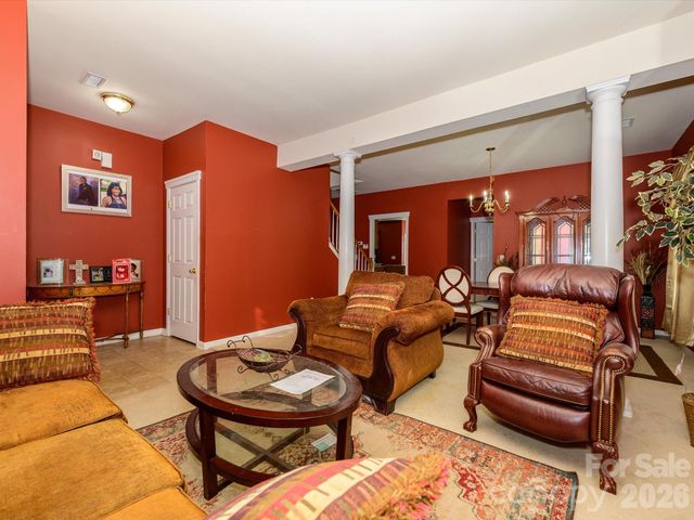 5424 Nightshade Oaks Drive, Charlotte, NC 28227
