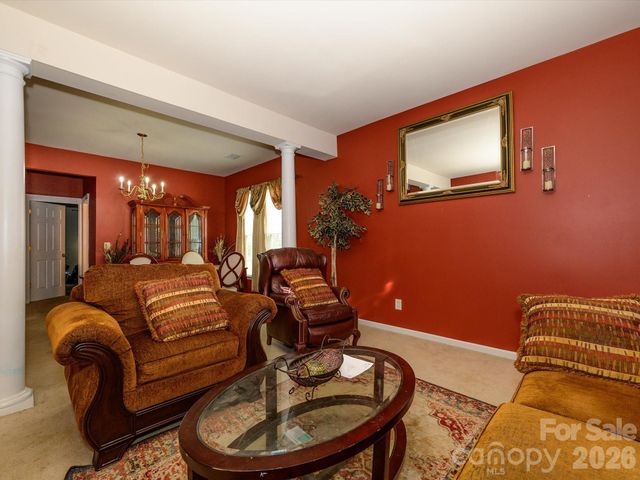 5424 Nightshade Oaks Drive, Charlotte, NC 28227