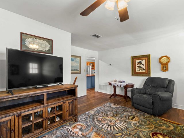 207 KATHERINE DR, Daingerfield, TX 75638