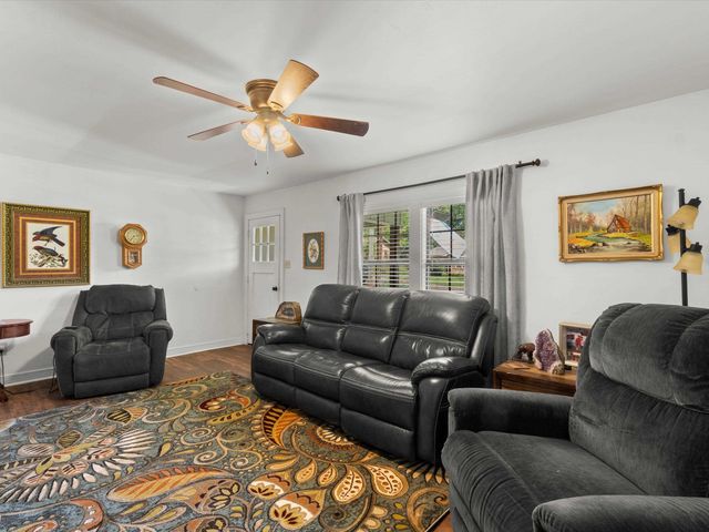 207 KATHERINE DR, Daingerfield, TX 75638