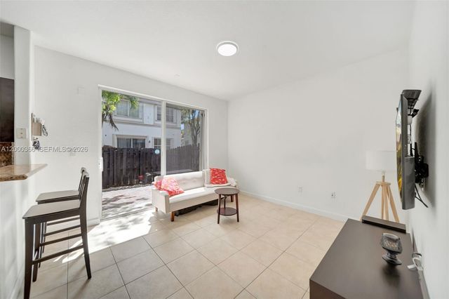 7855 NW 110th Ave, Doral, FL 33178