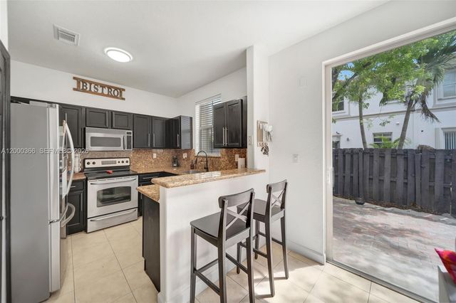 7855 NW 110th Ave, Doral, FL 33178