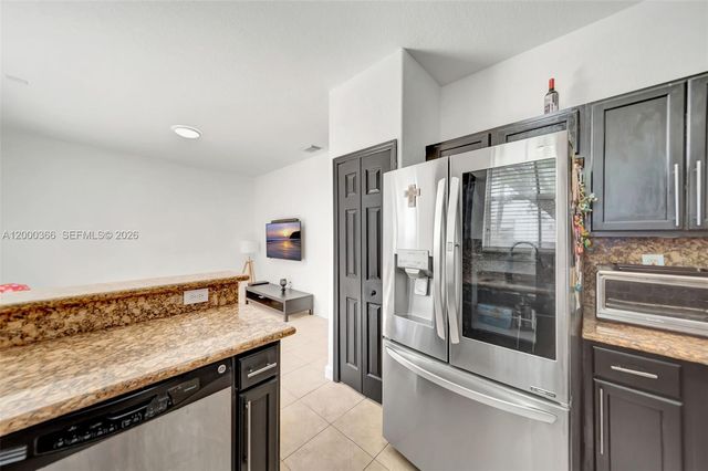 7855 NW 110th Ave, Doral, FL 33178