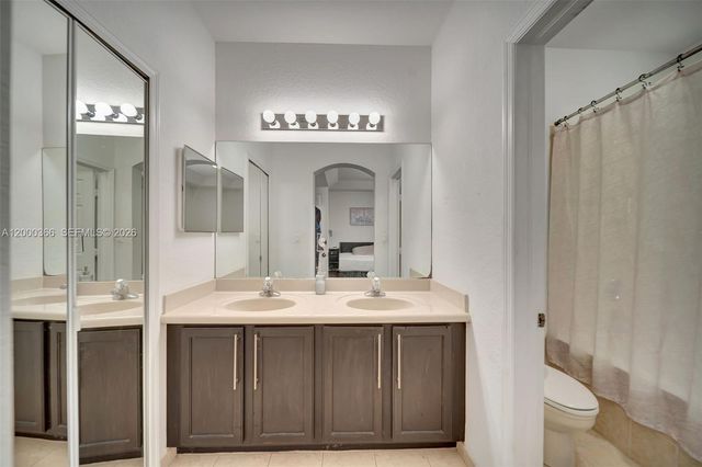 7855 NW 110th Ave, Doral, FL 33178