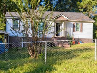 1325 Lynford Drive, Atlanta, GA 30310