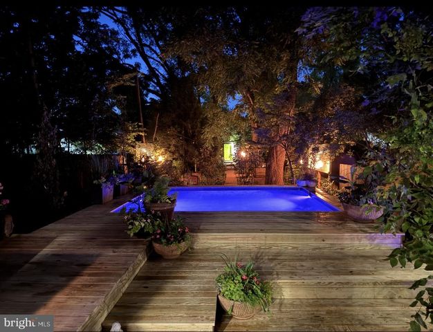 141 W LOUTHER STREET, Carlisle, PA 17013