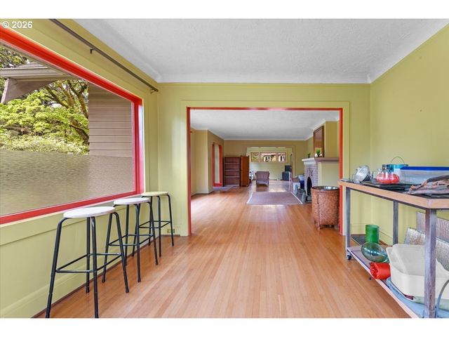 651 Se MANCHESTER Pl, Portland, OR 97202