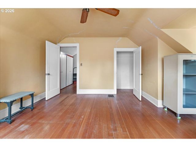 651 Se MANCHESTER Pl, Portland, OR 97202