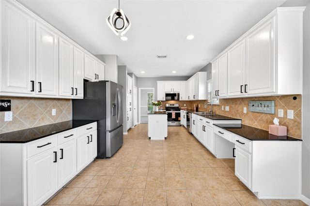 27011 Rockwood Park Lane, Cypress, TX 77433