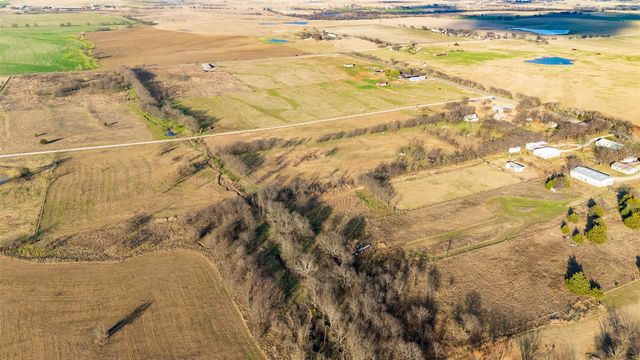 717 N Pecan Creek Trail, Valley View, TX 76272