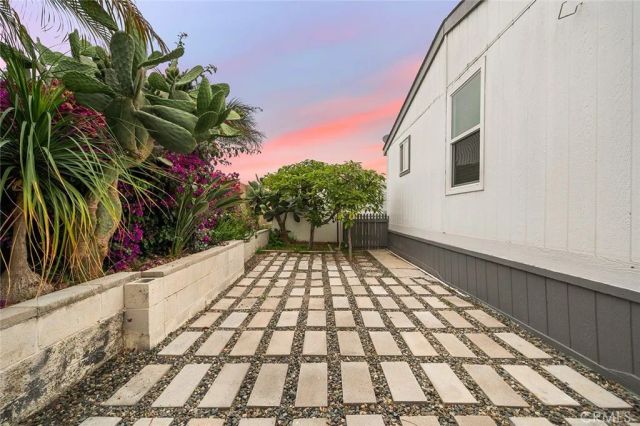 9850 Garfield 33, Huntington Beach, CA 92646