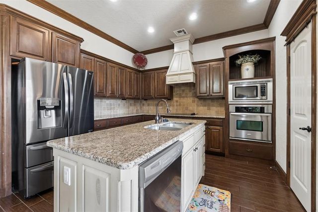 608 Prairie Hill Lane, Yukon, OK 73099