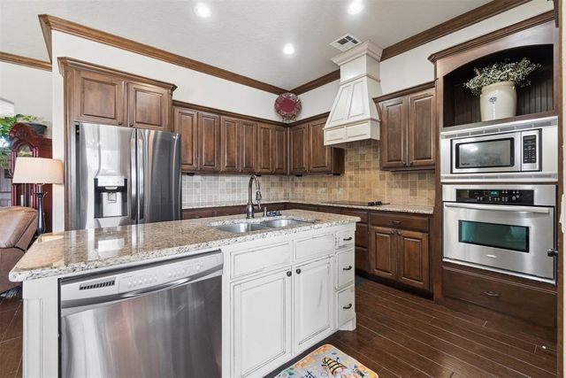 608 Prairie Hill Lane, Yukon, OK 73099