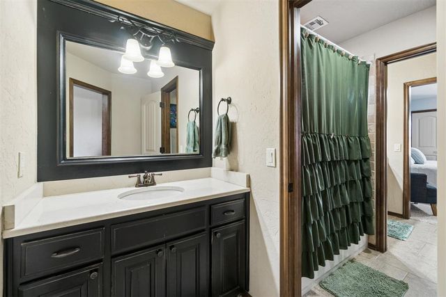 608 Prairie Hill Lane, Yukon, OK 73099