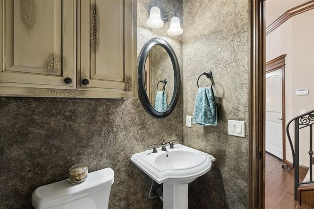 608 Prairie Hill Lane, Yukon, OK 73099