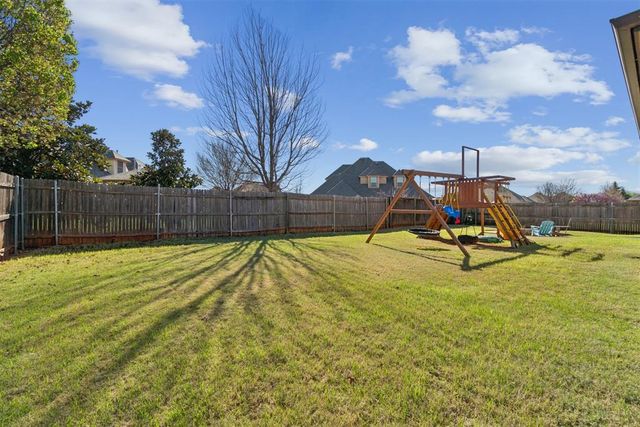 608 Prairie Hill Lane, Yukon, OK 73099