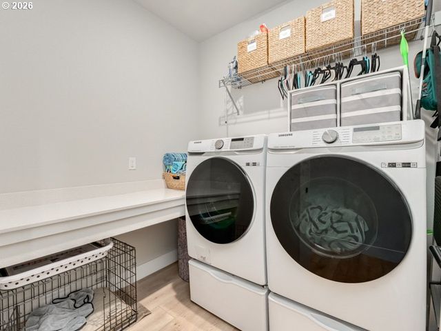 1804 S LOCUST St, Canby, OR 97013