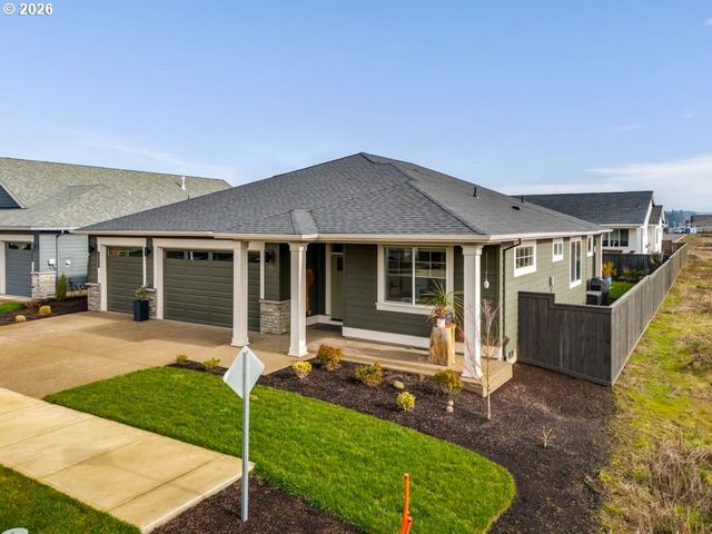 1804 S LOCUST St, Canby, OR 97013