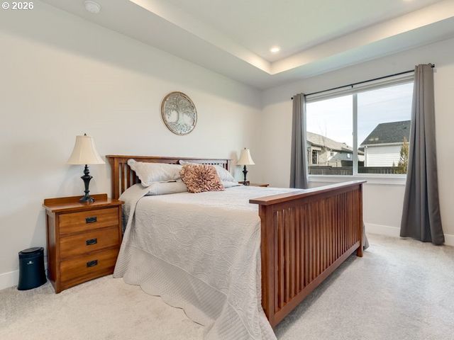 1804 S LOCUST St, Canby, OR 97013