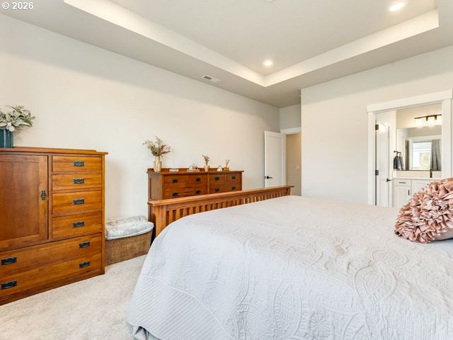 1804 S LOCUST St, Canby, OR 97013