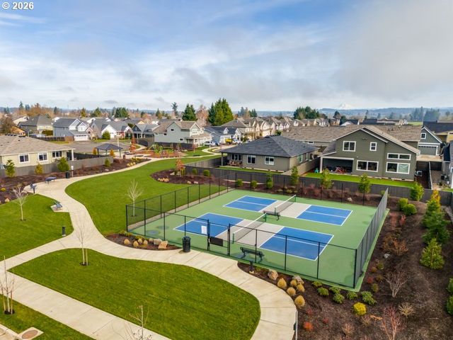 1804 S LOCUST St, Canby, OR 97013