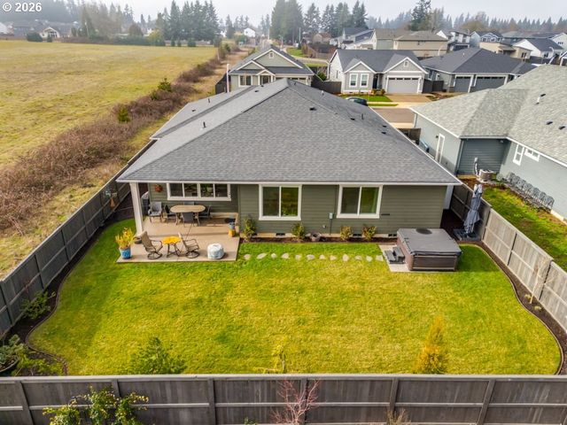 1804 S LOCUST St, Canby, OR 97013