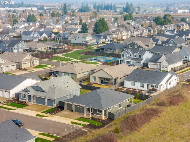 1804 S LOCUST St, Canby, OR 97013