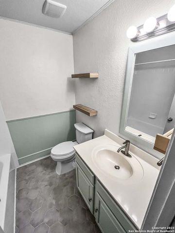 1307 HAZELBURY LN, San Antonio, TX 78253