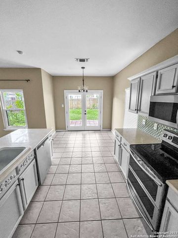 1307 HAZELBURY LN, San Antonio, TX 78253