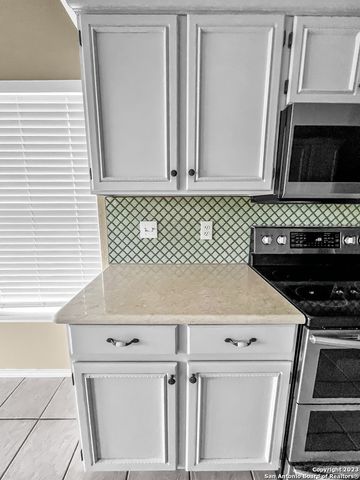 1307 HAZELBURY LN, San Antonio, TX 78253