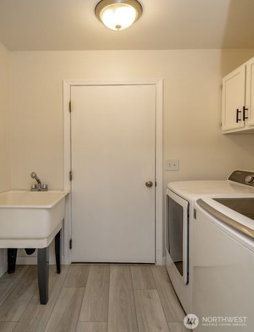 1666 S 85th Street, Tacoma, WA 98444