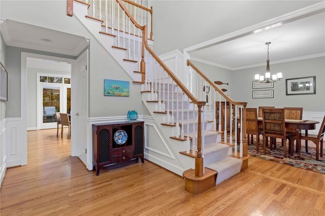 65 Meadow Cove Road, Pittsford, NY 14534
