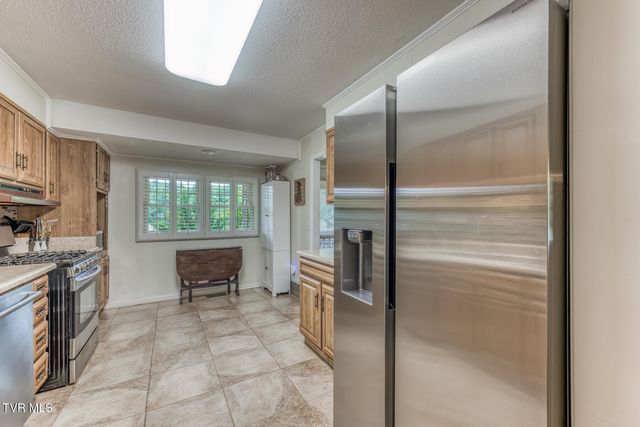 6 Bridgewood Court, Johnson City, TN 37604
