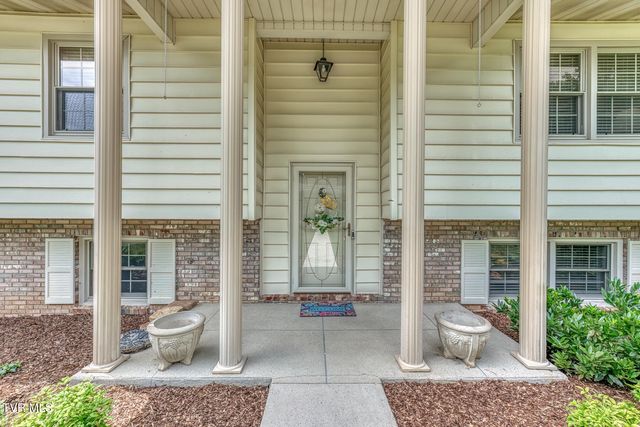6 Bridgewood Court, Johnson City, TN 37604