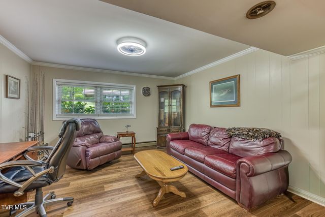 6 Bridgewood Court, Johnson City, TN 37604