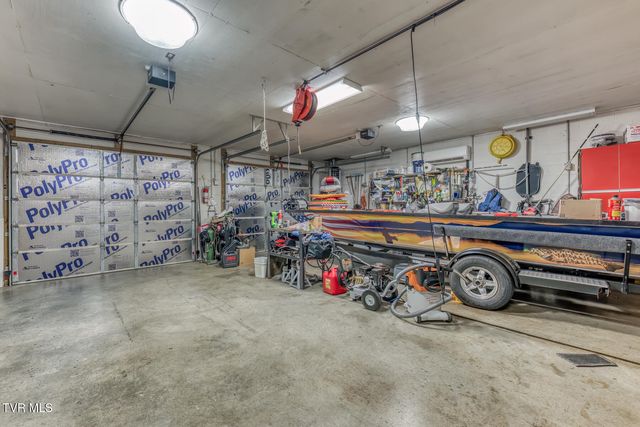 6 Bridgewood Court, Johnson City, TN 37604