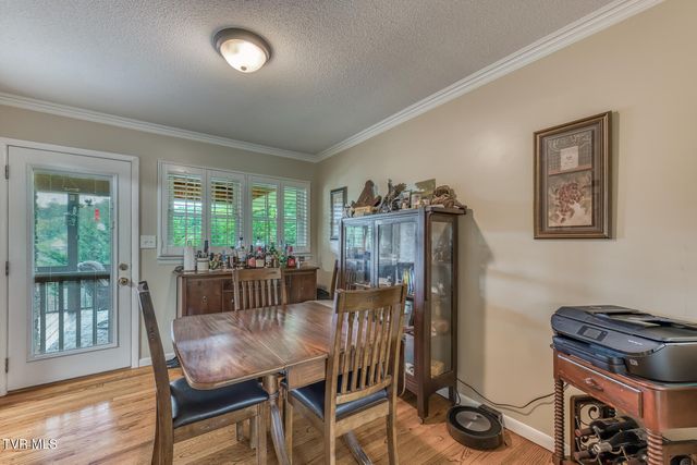 6 Bridgewood Court, Johnson City, TN 37604